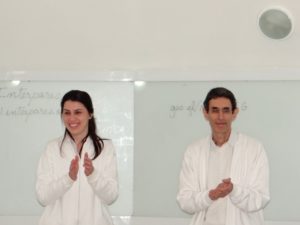 Docentes da Escola de Parapsiquismo Docentes Dayane Rossa e Amin Lascani