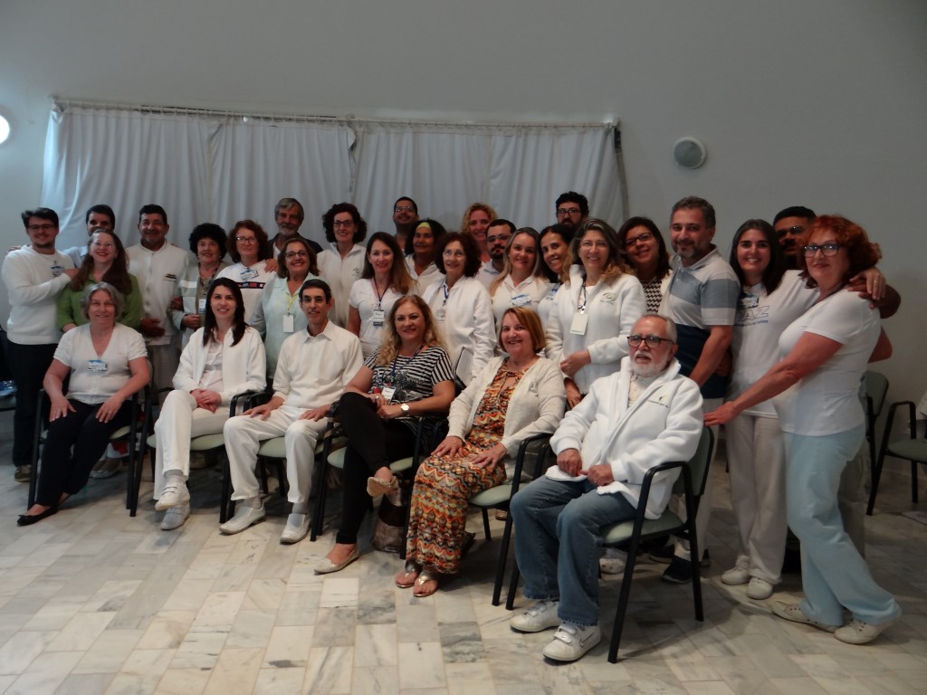 Turma do módulo I da Escola de Parapsiquismo