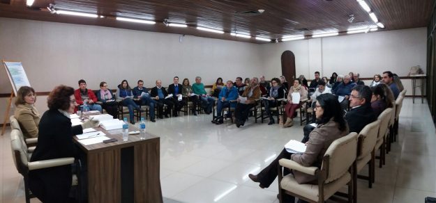 Debatologia Itinerante em Cascavel-PR – ARACÊ Debatologia Itinerante em Cascavel-PR - ARACÊ